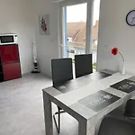 Helle Moderne Ferienwohnung, Naehe Koblenz Am Rhein Lägenhet Weitersburg